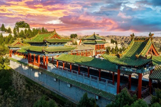 黄河岸，白云间，佳县白云山四月八旅游文化节即将盛大启幕~