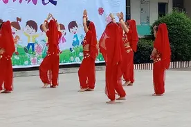 “六一”变味了？莫让孩子的节日变成学校的秀场，本末倒置不可取图片