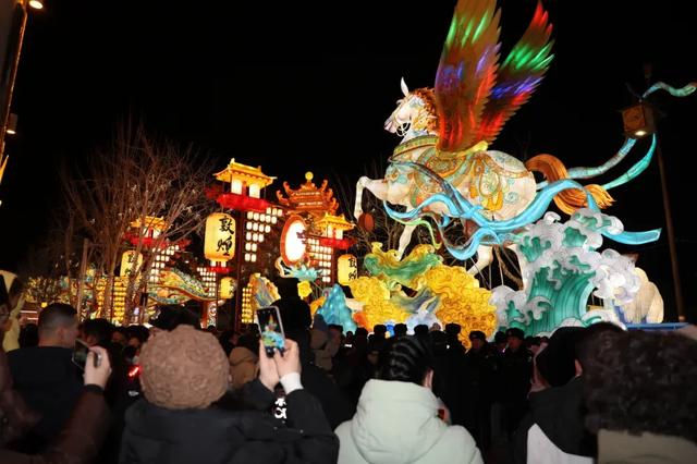 排“第二”的敦煌灯会，再现千年华彩