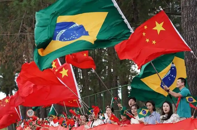 取消40%关税！特朗普被下最后通牒，80岁总统掀桌子，不惯着美国