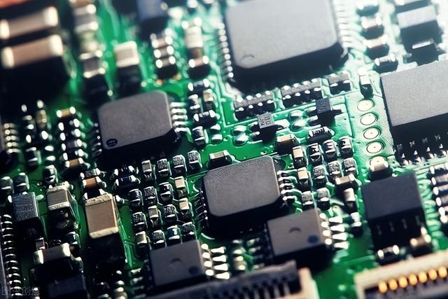 打破国外垄断，国产新型芯片来了！单日狂揽2700亿，还能突破吗？