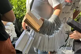 “黄牛”都不收货了？新款iPhone部分机型已“破发”图片