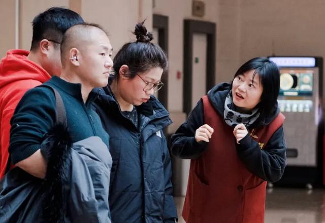 最近去了趟成都,我说句不中听的:素质这块,钱真花对地方了