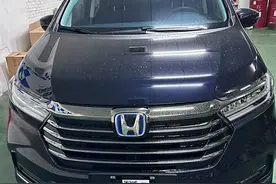 油耗5.8！广东一兄弟开上人生首车奥德赛，丐版星空蓝喜中带忧！图片