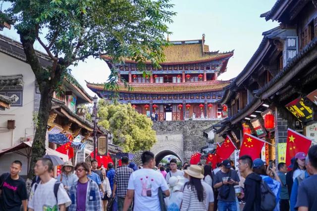 机票价格“大跳水”？查了心心念念的大理，结果……
