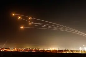 一觉醒来，伊朗复仇怒火撒向以色列，几十枚火箭弹如流星图片