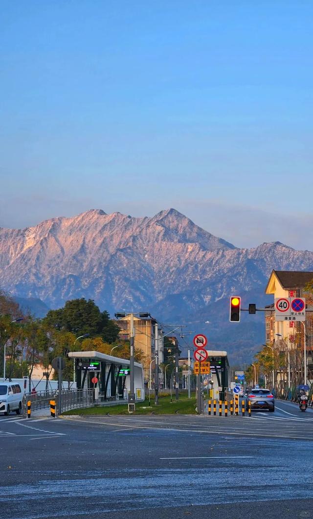 山色、水色，春日都江堰处处是绝色！