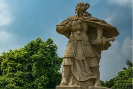 袁崇焕两次击退后金，为何却被崇祯判处凌迟？京城百姓争啖其肉图片