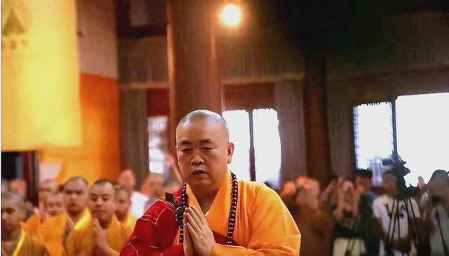 不查不知道一查吓一跳，掌控少林寺38年的释永信，私下到底有多壕