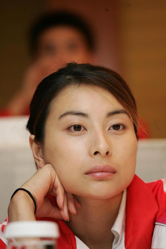 霍震霆没想到，44岁儿媳郭晶晶再次官宣喜讯，让整个阔太圈沉默了