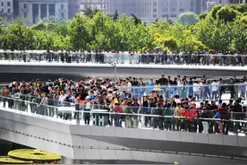 2025年五一假期结束后，5月10日要补班吗？图片