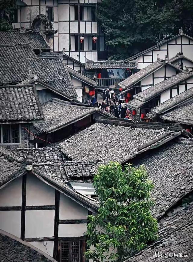 标题：成都1.5h神仙秘境！3处免费桃源，人少景绝还出片