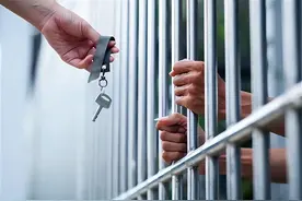 《加代传奇》第180集：加代全力解救兄弟黑子图片