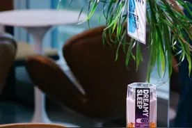 宣传产品助眠再引争议，网红品牌Blueglass为何总擦边图片