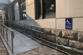 北京大兴安定镇：爱老助残有温情 政务服务零距离图片