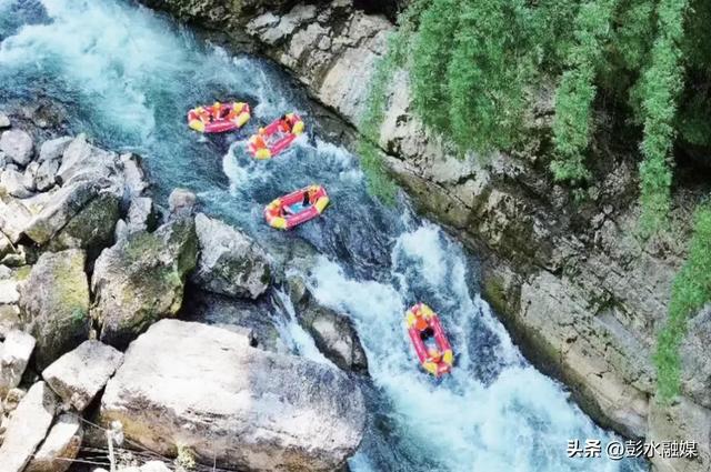 阿依河——绿水幽谷间，一筏漂入仙境