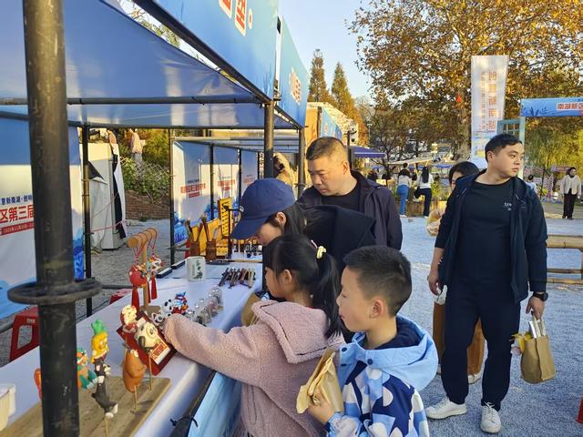 创意市集燃动南湖 青春力量赋能文旅新篇！南湖新区第三届创意市集火热开展