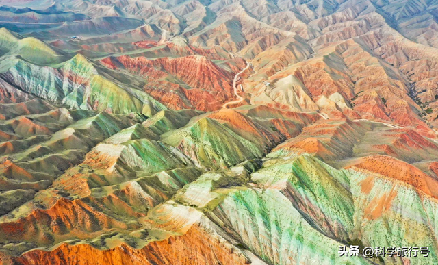 新疆因祸得福？烧129年的地下火被灭，凭空多了个金饭碗