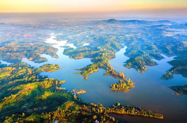 热搜上的合川，远不止“刨猪汤”