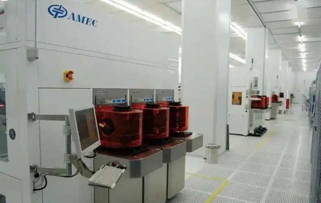 ASML CEO：中国正尝试抛弃我们的光刻机，还可能拿稀土卡我们脖子