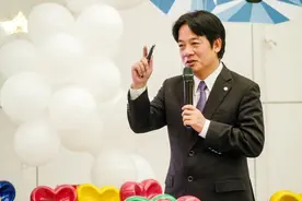 网传20万台胞领大陆身份证？民进党威胁要严查，祖国统一势不可挡图片