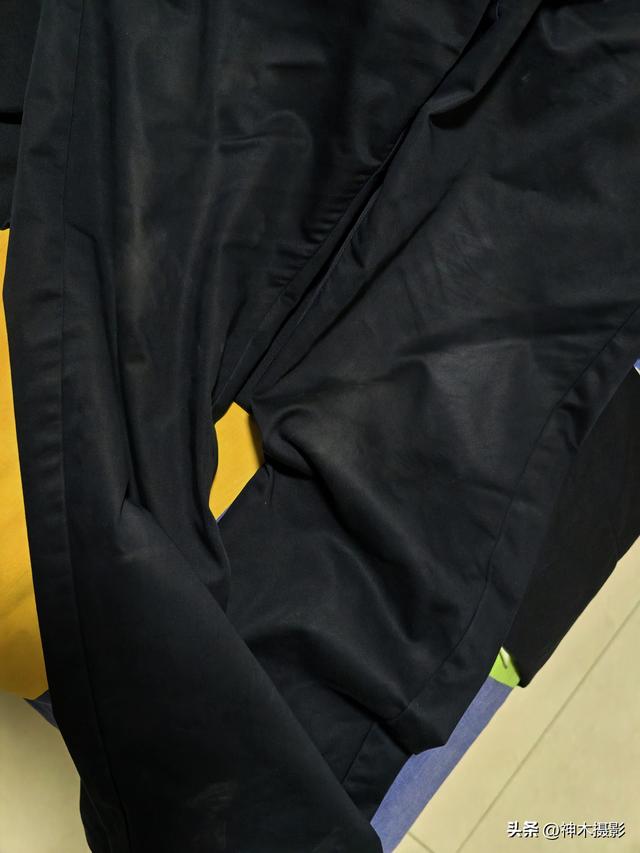 夜色里的神木市河堤，隐藏着不显眼的危险