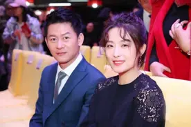 原来他们是夫妻，与初恋一见钟情恩爱26年，43岁凭借《宿敌》爆火图片