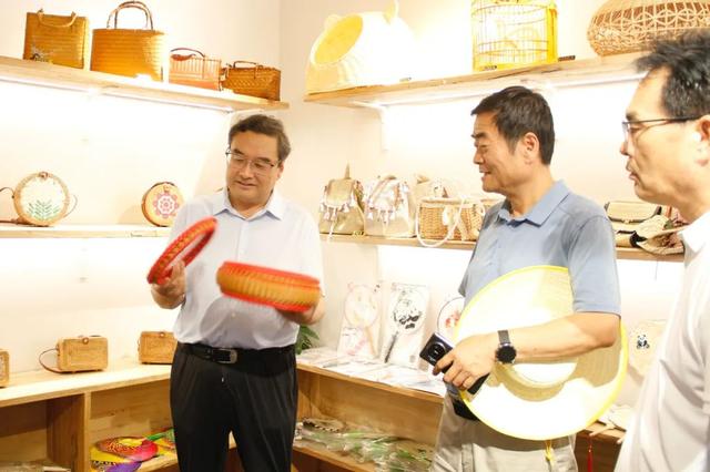 挖掘多元价值 探索绿色发展新路径——省政协“深度挖掘秦岭的生态和人文价值”调研专题报道