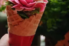 福建女孩曾是建筑设计师，在洛阳创业卖冰淇淋走红，旺季单日收入15000余元图片