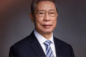 钟南山，历经十一年颠沛，35岁那年，才真正成为了一名医生图片