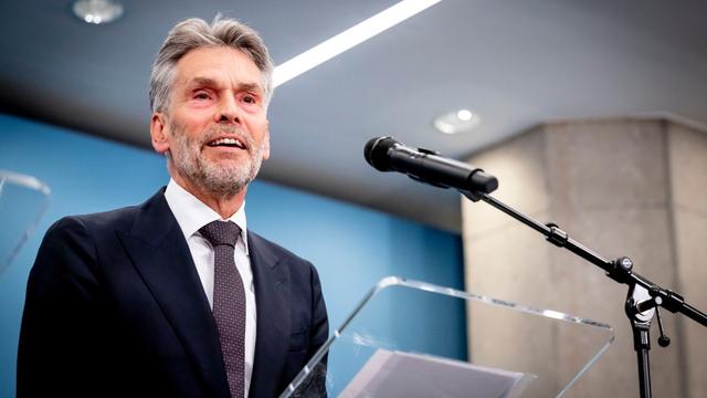 中国“立威”失败？荷兰拒绝服软，最大的冤大头已经浮出水面了！