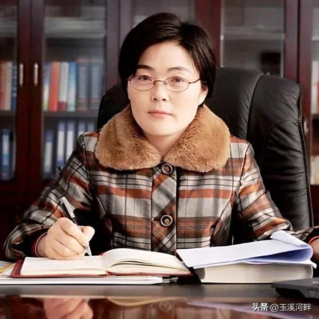 河南商丘市牛超，从老师逆袭为重点高中校长，和蔼可亲人称牛妈妈