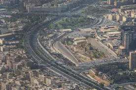 以色列称摧毁伊朗超三成地对地导弹发射装置图片