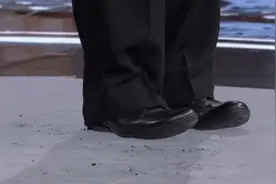 院士以为自己出了“洋相”，网友却流下了眼泪……图片