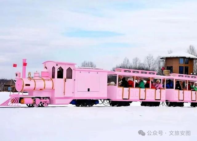 躲进长白山下的童话雪村，这里一站式承包你冬天的快乐！