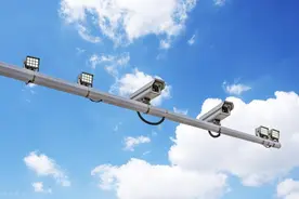 郑州30条国道省道增设15台违法抓拍设备 5月6日起正式启用图片