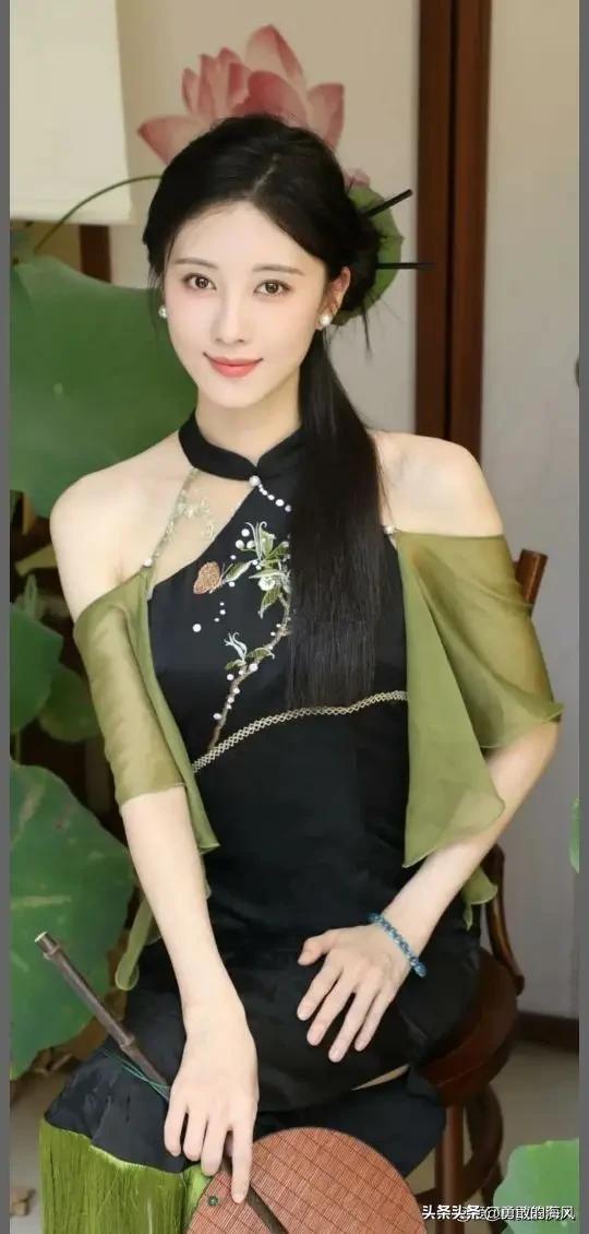 徐州第一美女？曹斐然，毕业于解放军艺术学院舞蹈系，美到穷词。