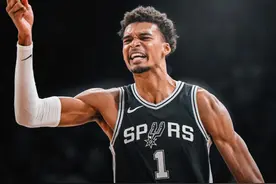 就在今天！20岁文班亚马爆发，创造NBA78年以来前无古人的纪录！图片