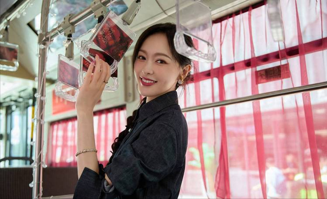 婚变传闻后，罗晋携任素汐与母亲去祈福	，撕碎了唐嫣最后一丝体面