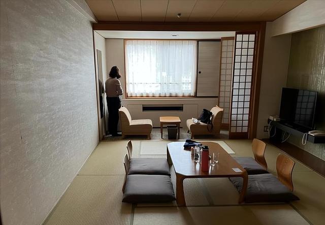 美国不准日本低头，送出美式炸弹	，高市猛然醒悟，对华做重要表态