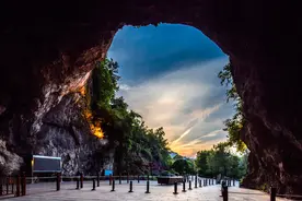 辽宁④：本溪市本溪水洞景区：地下画廊中的万年奇观图片