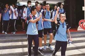 我们考完啦！为期三天的中考今日结束图片