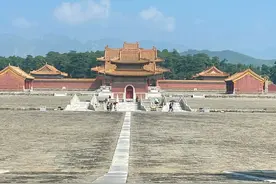 去趟清西陵长知识了，再好的风水宝地，死后墓不被盗才是最好的！图片