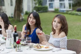 最容易让男人着迷的三个星座女，一个漂亮，一个高贵，一个知性图片