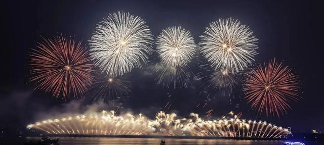 2万㎡粉色沙滩空降长春，肆季南河惊艳全网！