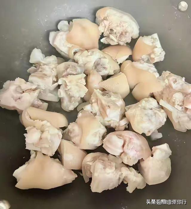 “十女九寒”，冬天建议女人：多吃3汤，驱寒强体，整个人都舒服