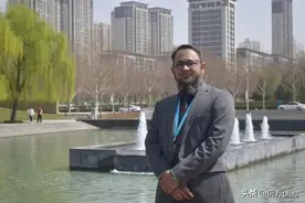 博士夫妇做学问 儿子“变成”西安娃 孟加拉国一家三口在古城安居乐业图片