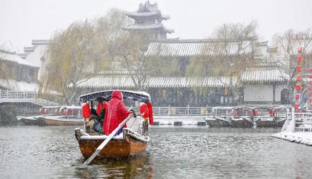听说初雪，总与想念同来 | 台儿庄的雪已翩跹，你的城市下雪了吗？
