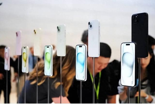 印度制造手机横扫美国，中国跌至25%，而真正的美国制造几乎为零