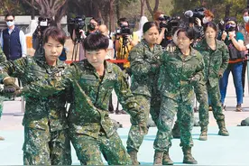 兵力短缺，台军要将女性纳入义务役？栗正杰直呼：根本不可能图片